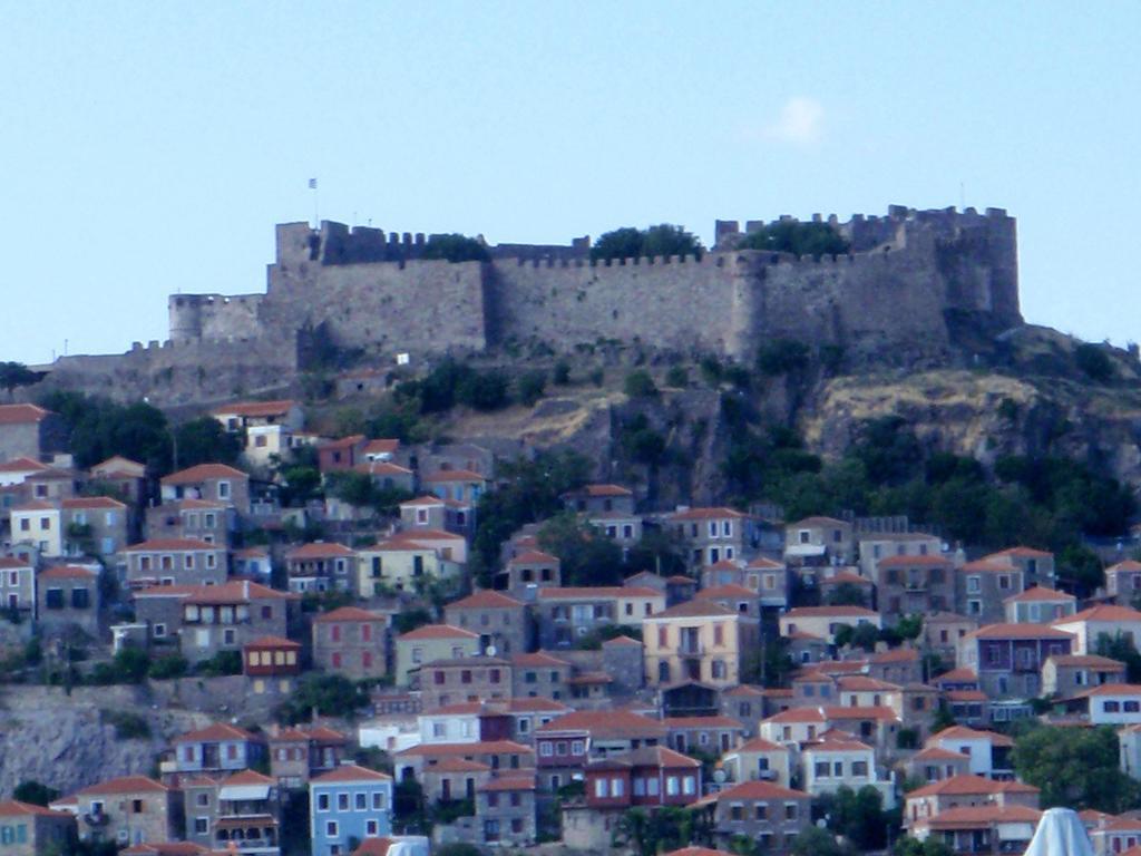 V. Molova, Molyvos, Lesvos Villa Mithimna Luaran gambar